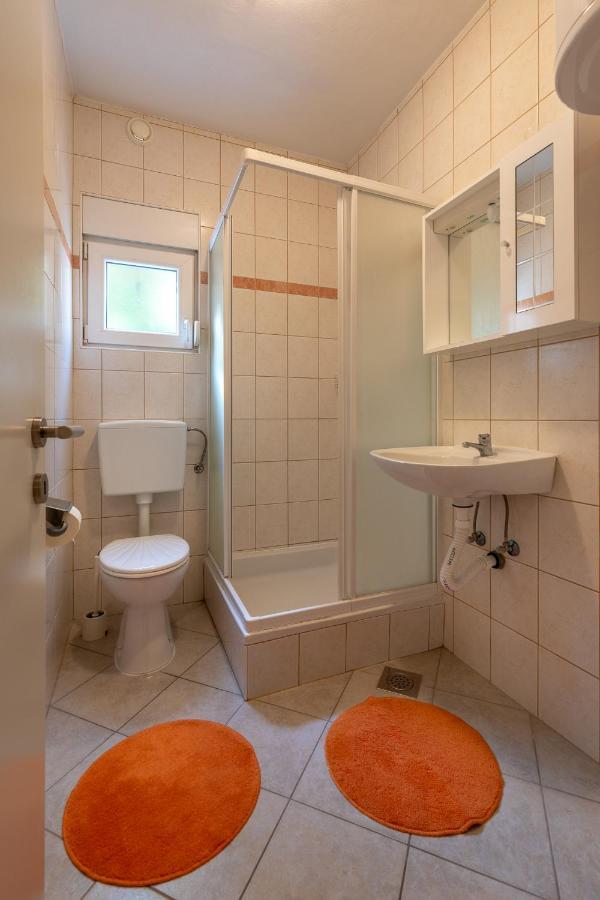 Apartman Kristo Vir Buitenkant foto