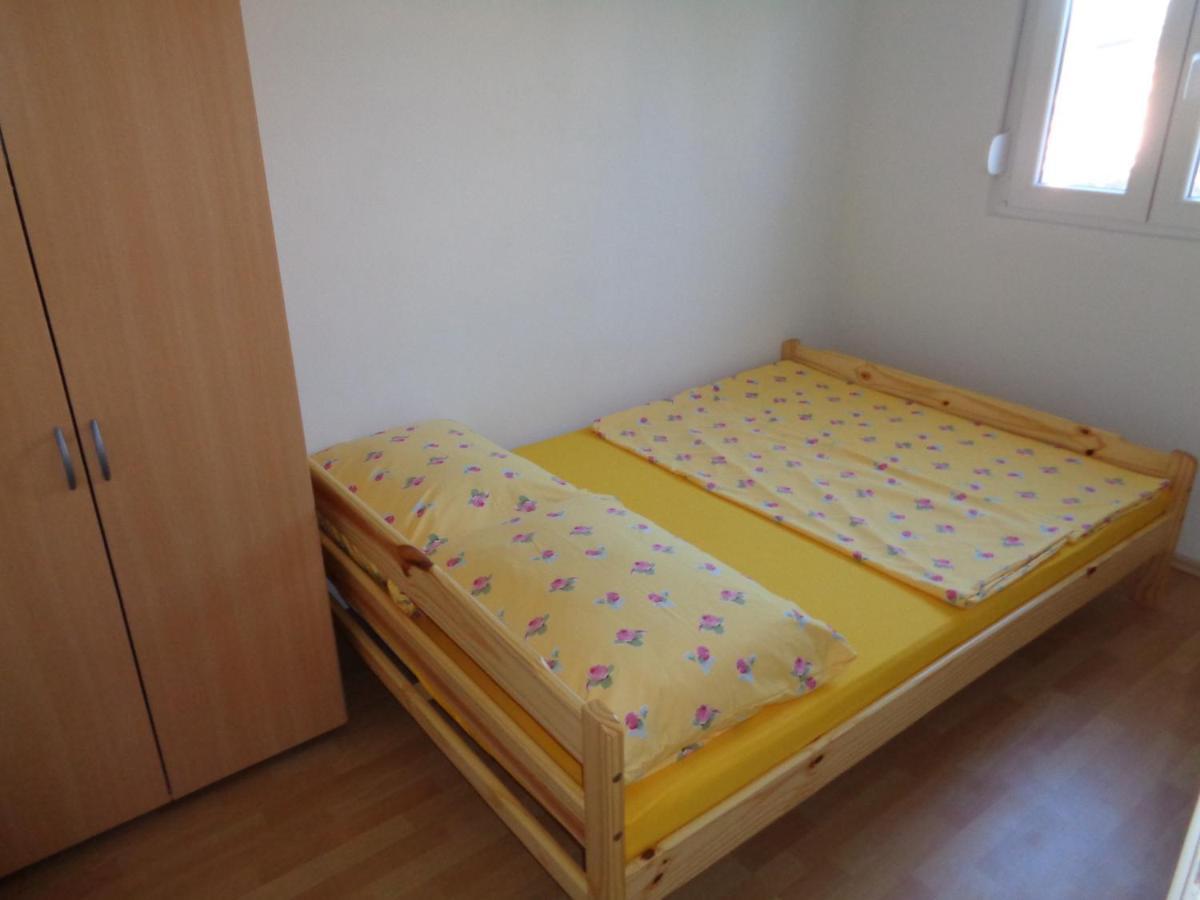 Apartman Kristo Vir Buitenkant foto